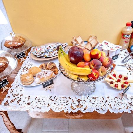 B&B Bone Novelle Dimora Storica Palazzo Zuzi LʼAquila Dış mekan fotoğraf